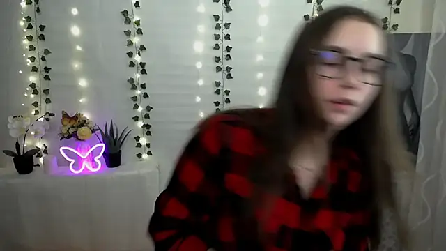 Snapshot of SweetPrincess_ chatting on March 14, 2025, 9:57 am SweetPrincess online show from March 14, 2025, 9:57 am