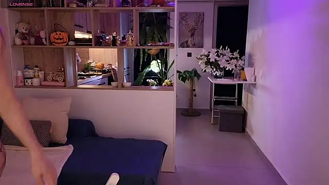  alleyesonme  online show from October 31, 2025, 4:14 pm