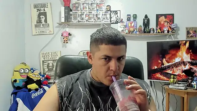 Snapshot of ney_22 chatting on February 15, 2026, 11:36 pm ney 22 online show from February 15, 2026, 11:36 pm