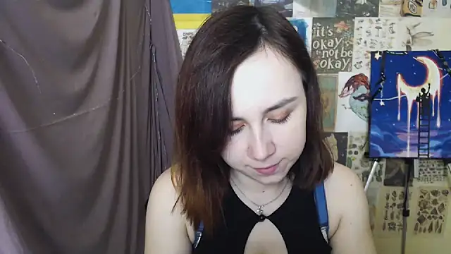 Snapshot of VeryVeryVeryShy_ chatting on March 13, 2025, 6:48 am VeryVeryVeryShy online show from March 13, 2025, 6:48 am