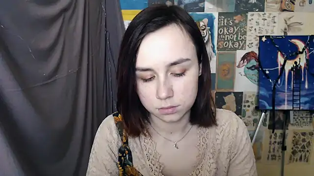 Snapshot of VeryVeryVeryShy_ chatting on February 20, 2025, 9:44 am VeryVeryVeryShy online show from February 20, 2025, 9:44 am