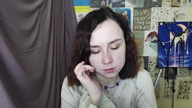 Snapshot of VeryVeryVeryShy_ chatting on February 23, 2025, 12:59 pm VeryVeryVeryShy online show from February 23, 2025, 12:59 pm