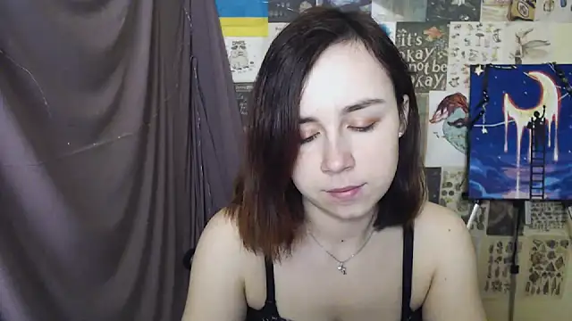 Snapshot of VeryVeryVeryShy_ chatting on March 12, 2025, 6:29 am VeryVeryVeryShy online show from March 12, 2025, 6:29 am