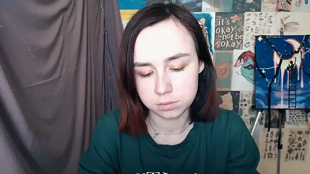 Snapshot of VeryVeryVeryShy_ chatting on February 18, 2025, 7:32 am VeryVeryVeryShy online show from February 18, 2025, 7:32 am