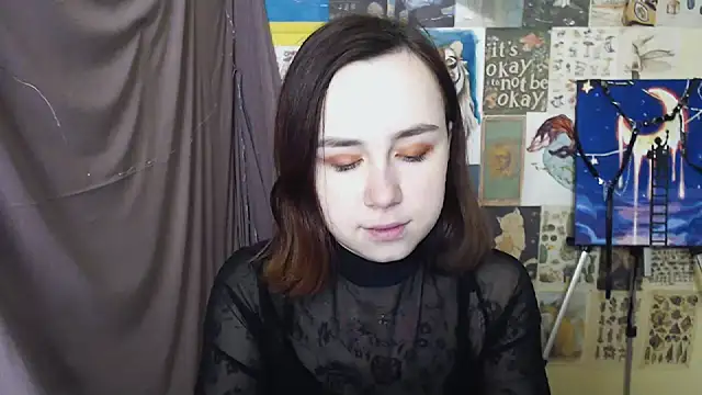Snapshot of VeryVeryVeryShy_ chatting on March 2, 2025, 6:27 am VeryVeryVeryShy online show from March 2, 2025, 6:27 am