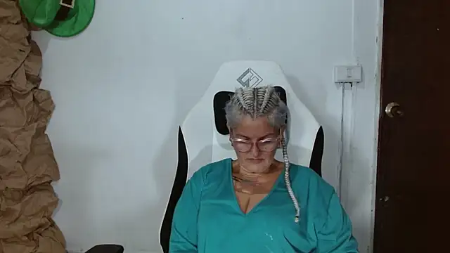 bety-cum2 online show from March 1, 2026, 12:54 am