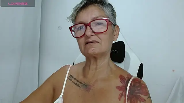 bety-cum2 online show from June 3, 2026, 8:46 pm