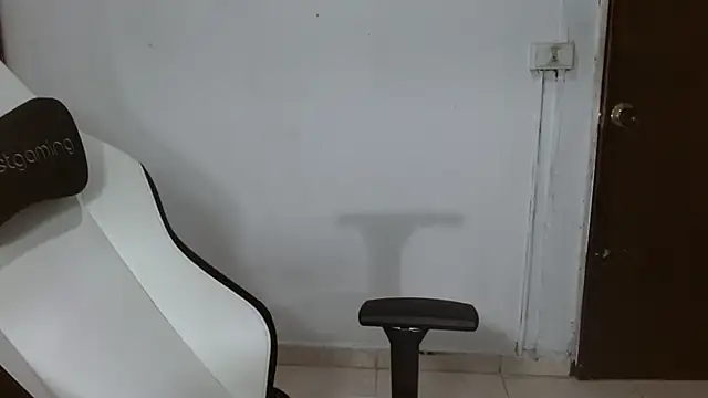 bety-cum2 online show from February 22, 2026, 4:08 pm