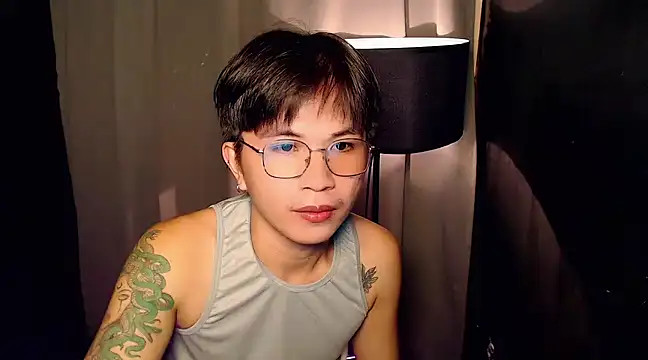 Snapshot of Sexy_Handsome_Drex chatting on March 1, 2025, 8:56 am Sexy Handsome Drex online show from March 1, 2025, 8:56 am