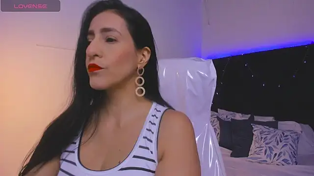 lauren fit online show from March 21, 2025, 2:40 pm