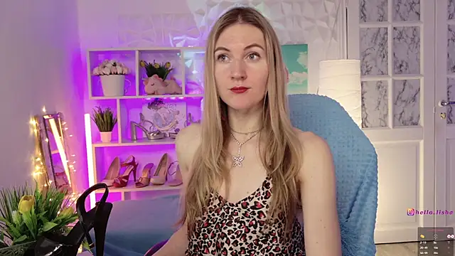 Snapshot of Hello_Lisha chatting on February 14, 2025, 9:13 am Hello Lisha online show from February 14, 2025, 9:13 am