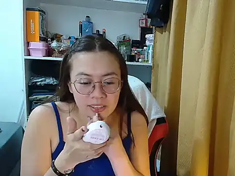 crizzybel online show from December 18, 2025, 2:21 pm