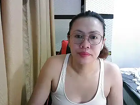 crizzybel online show from October 3, 2025, 6:09 pm