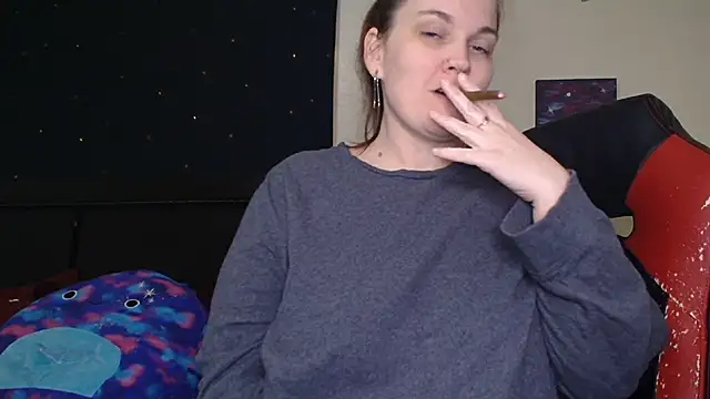 ToxicLilly online show from October 12, 2025, 7:43 am