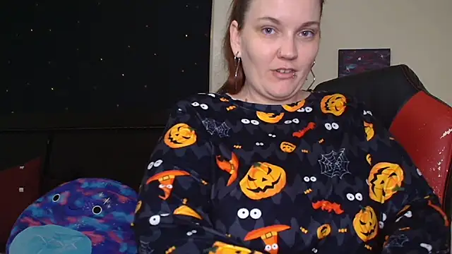 ToxicLilly online show from October 16, 2025, 7:49 am