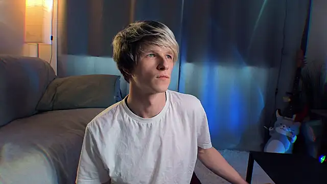 Breston Sweet online show from May 31, 2026, 3:23 am