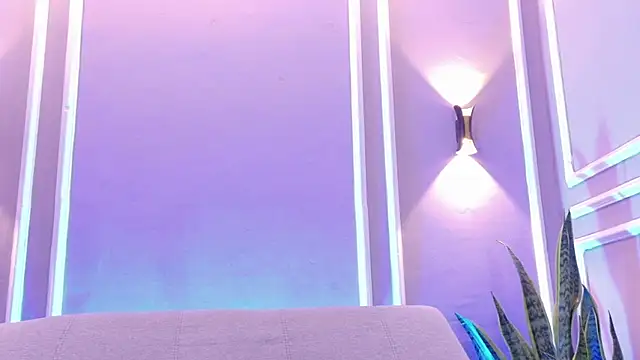 isa kiss online show from April 1, 2026, 12:28 pm