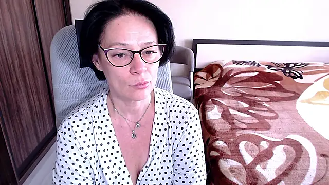 Snapshot of BelovedLady chatting on March 6, 2025, 5:35 am BelovedLady online show from March 6, 2025, 5:35 am