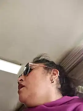 Snapshot of Keyla01_ chatting on January 19, 2026, 4:11 pm Keyla01 online show from January 19, 2026, 4:11 pm