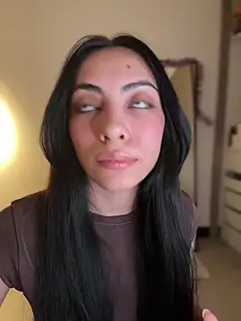 martiiaciar online show from December 16, 2025, 1:21 am