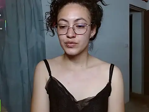 Olivia Bright online show from March 2, 2026, 12:33 am