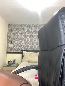 EvaFoxter online show from October 20, 2025, 3:34 pm