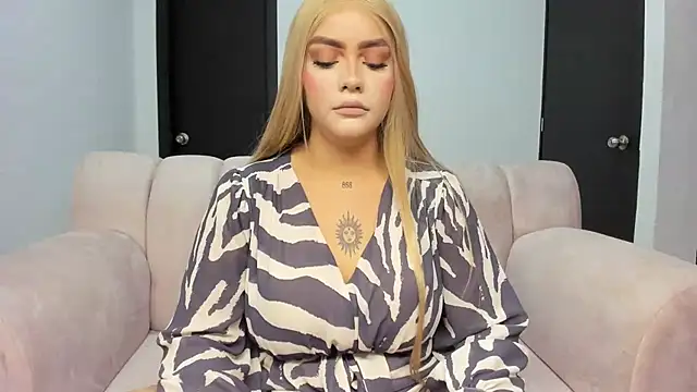 Snapshot of sweet_dalila chatting on February 13, 2026, 4:01 am sweet dalila online show from February 13, 2026, 4:01 am