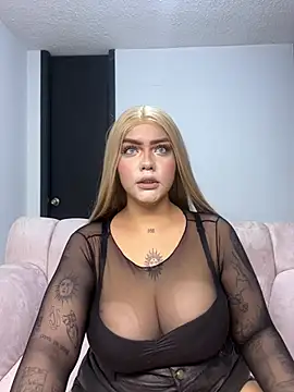 Snapshot of sweet_dalila chatting on February 18, 2026, 6:33 am sweet dalila online show from February 18, 2026, 6:33 am