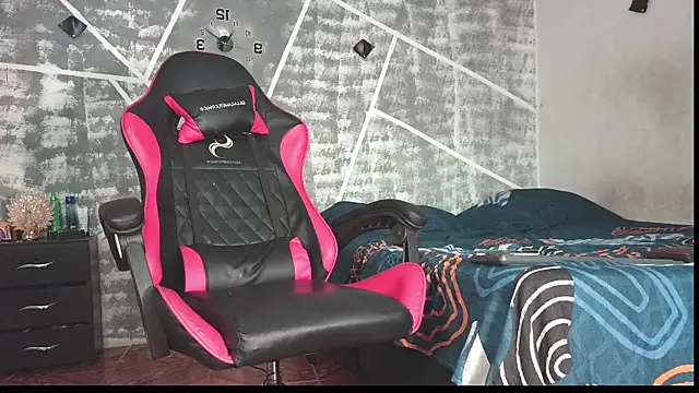 leonidas 18k online show from November 17, 2025, 2:48 am