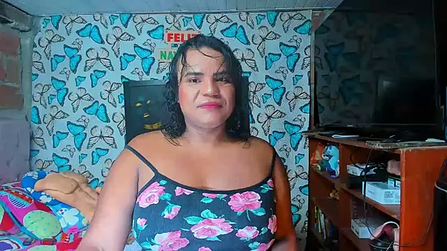 Snapshot of luciana_osorno chatting on February 22, 2026, 12:13 am luciana osorno online show from February 22, 2026, 12:13 am