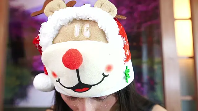 miss sharlotte18 online show from December 15, 2025, 6:14 pm