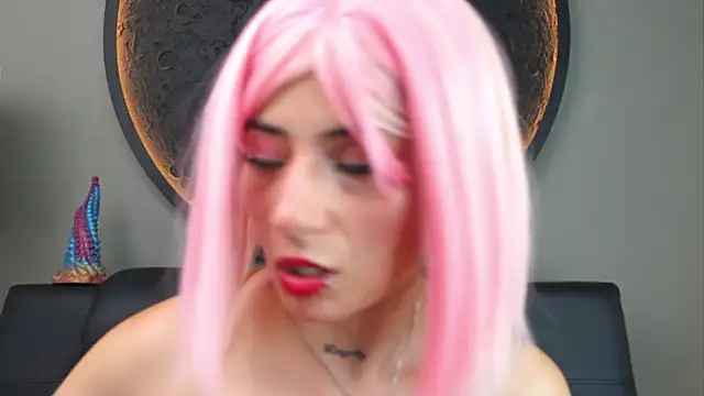 miss sharlotte18 online show from October 28, 2025, 6:07 pm