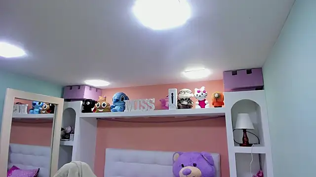 Snapshot of miss_sharlotte18 chatting on May 2, 2026, 11:04 am miss sharlotte18 online show from May 2, 2026, 11:04 am