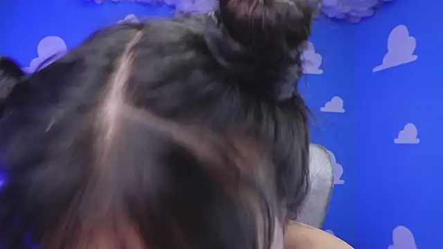 miss sharlotte18 online show from October 11, 2025, 6:09 pm