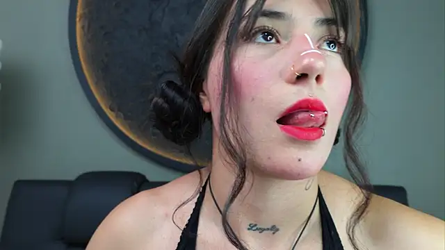 miss sharlotte18 online show from September 11, 2025, 6:08 pm