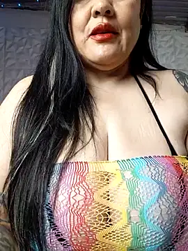 kittyhotass1 online show from November 12, 2025, 7:23 am