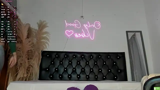 Bianka olivetto021 online show from October 3, 2025, 1:31 am