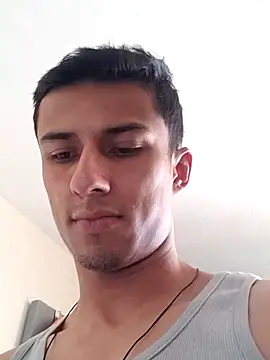 Snapshot of Ricardo_hot03 chatting on March 17, 2025, 5:27 pm Ricardo hot03 online show from March 17, 2025, 5:27 pm