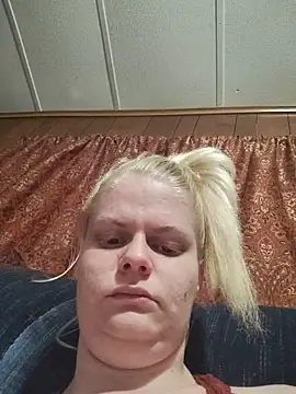 BadAssBitchMakayla online show from June 17, 2026, 12:59 pm