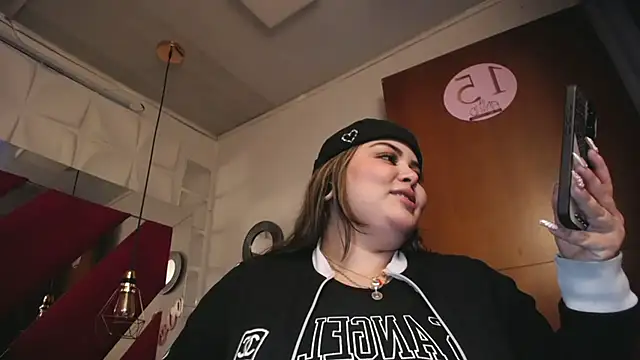 Snapshot of Penelope_Tits chatting on June 20, 2026, 2:27 am Penelope Tits online show from June 20, 2026, 2:27 am