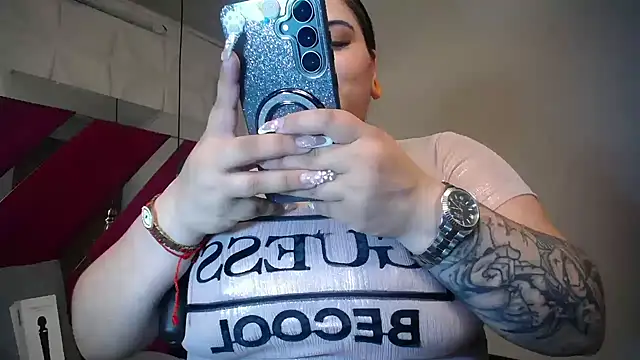 Snapshot of Penelope_Tits chatting on June 18, 2026, 2:43 am Penelope Tits online show from June 18, 2026, 2:43 am