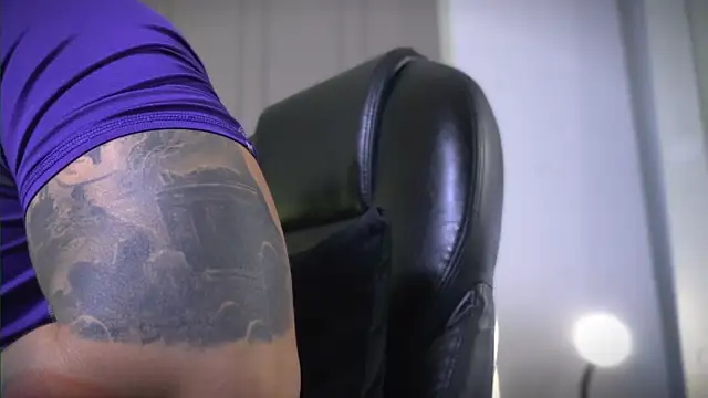 Frank Farrell online show from November 12, 2025, 8:45 pm