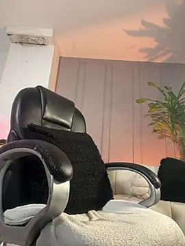 Frank Farrell online show from April 5, 2026, 8:48 pm