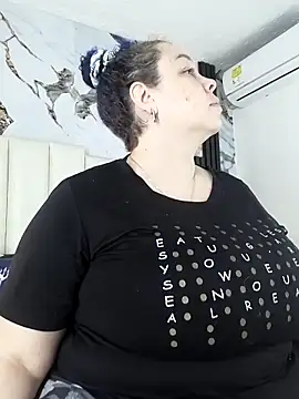 Snapshot of mollieblue69 chatting on November 4, 2025, 12:53 pm mollieblue69 online show from November 4, 2025, 12:53 pm