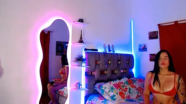 tatynatasha49 online show from August 4, 2026, 12:53 pm