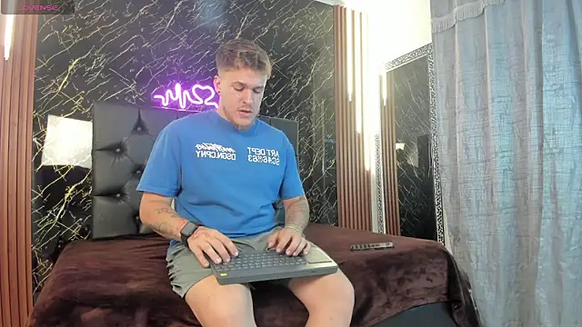 keane lee online show from October 29, 2025, 12:59 pm