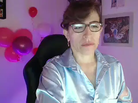 Snapshot of Chayla_Ruiz chatting on February 16, 2025, 12:10 pm Chayla Ruiz online show from February 16, 2025, 12:10 pm