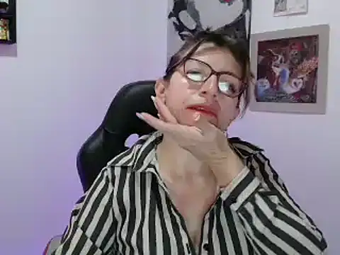 Snapshot of Chayla_Ruiz chatting on February 12, 2025, 1:06 pm Chayla Ruiz online show from February 12, 2025, 1:06 pm