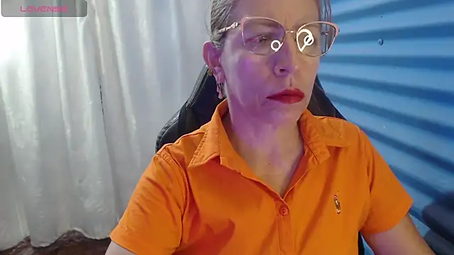 Chayla Ruiz online show from April 9, 2026, 2:12 pm