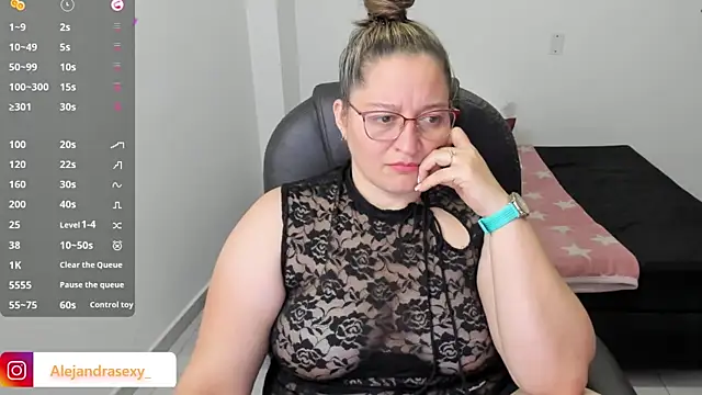 Snapshot of alejandra_milf_ chatting on January 7, 2026, 11:10 pm alejandra milf online show from January 7, 2026, 11:10 pm